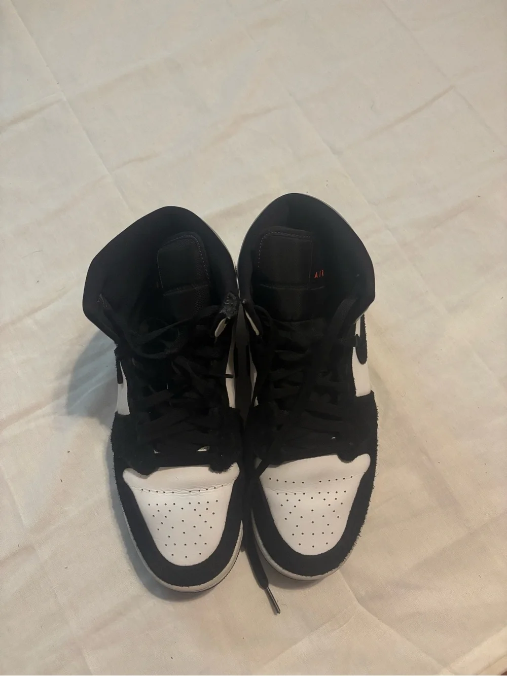 Air Jordan 1 Mid SE 'Varsity Purple